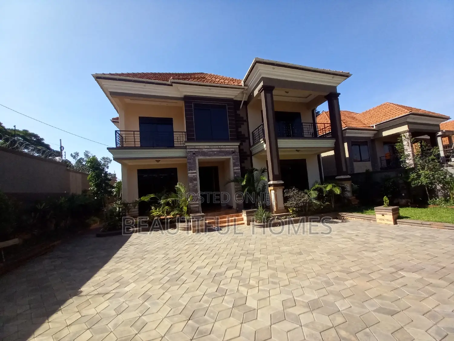Furnished 5bdrm Mansion in Kisaasi, Nakawa for sale
