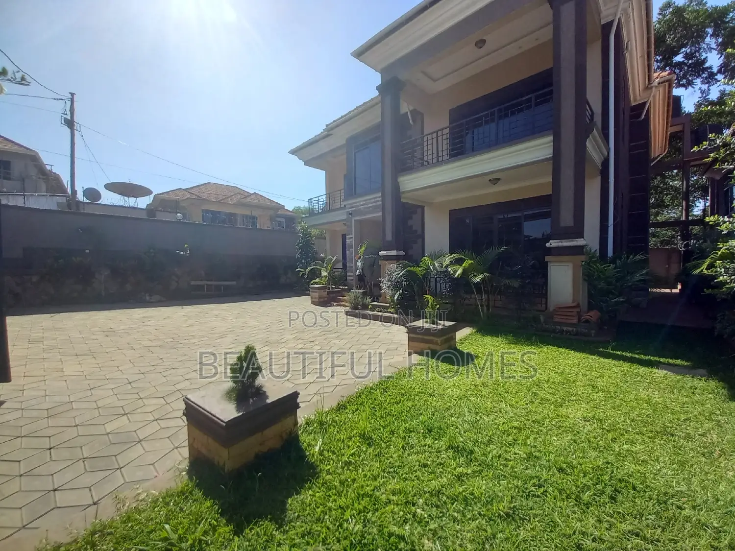 Furnished 5bdrm Mansion in Kisaasi, Nakawa for sale