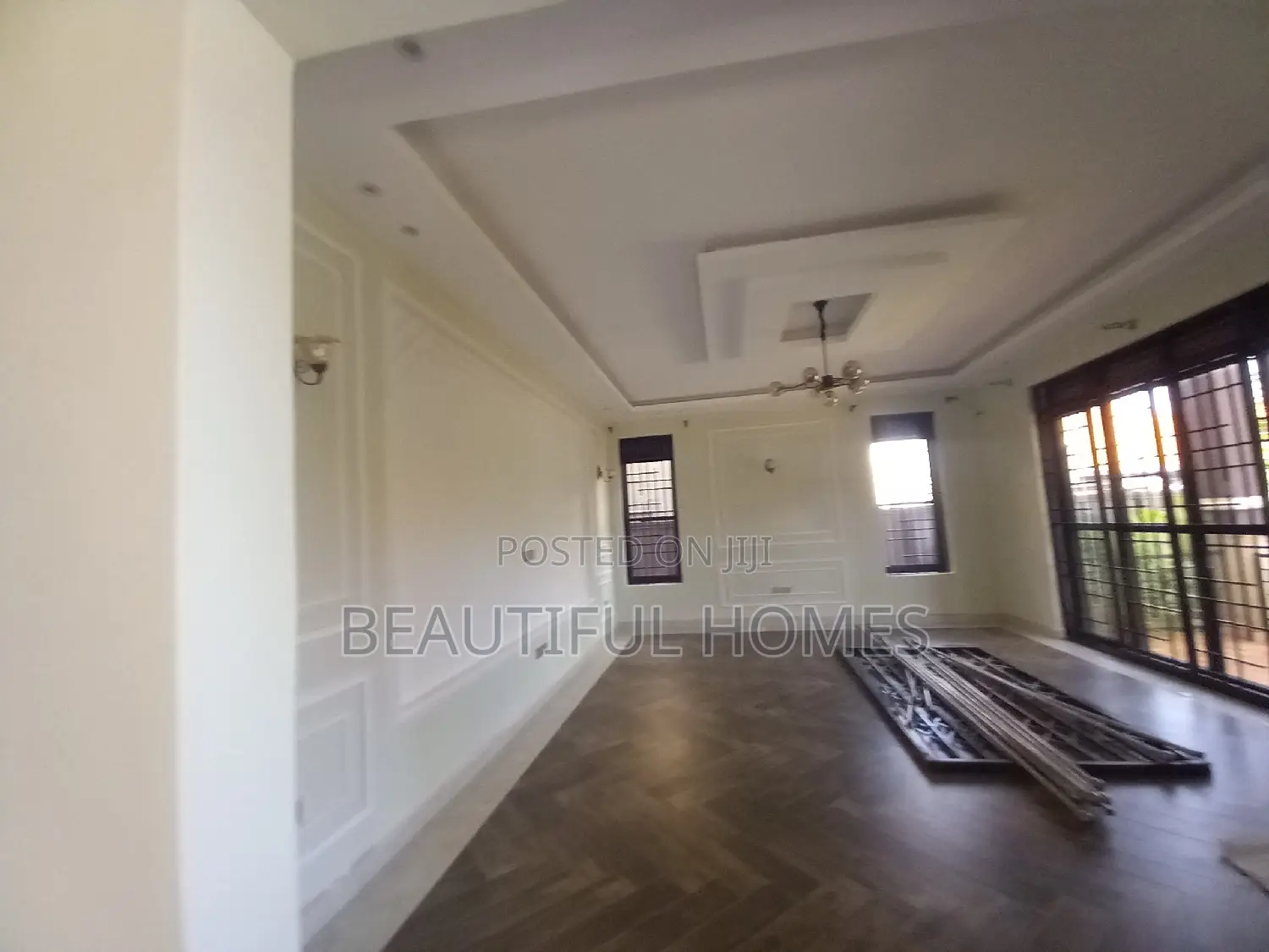 Furnished 5bdrm Duplex in Kisaasi, Nakawa for sale