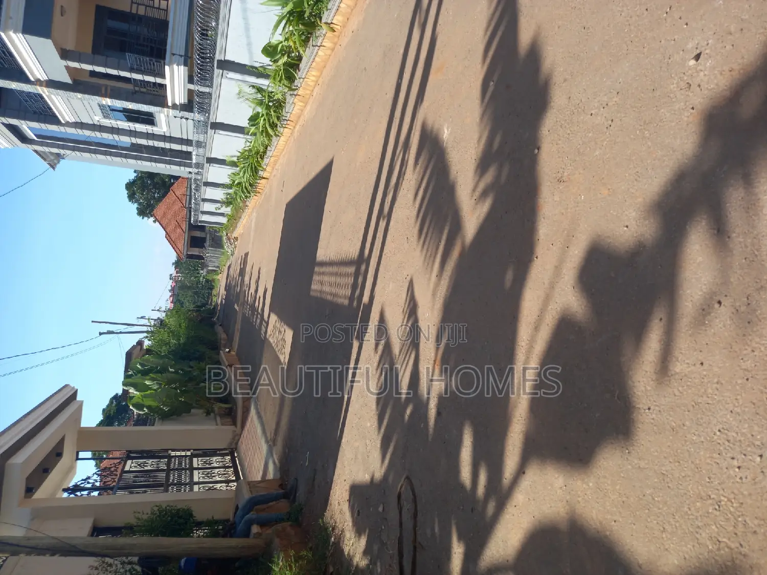 Furnished 5bdrm Duplex in Kisaasi, Nakawa for sale
