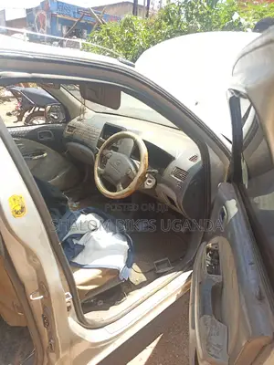Toyota Raum 2004 Silver