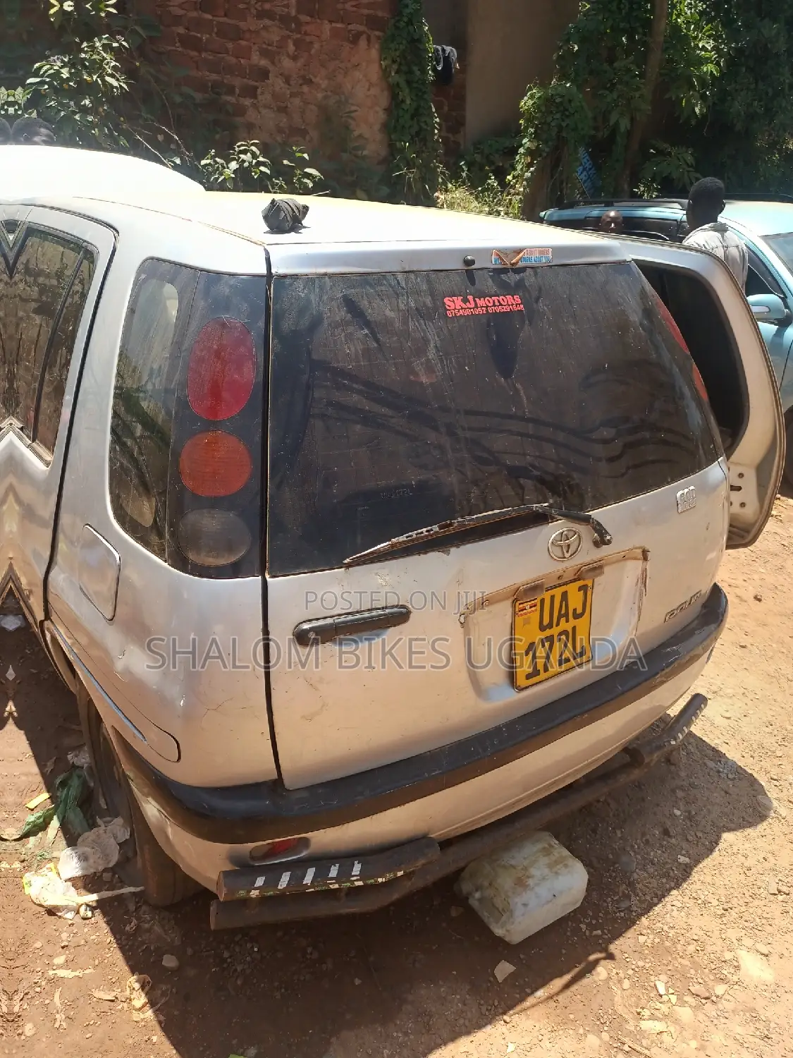 Toyota Raum 2004 Silver