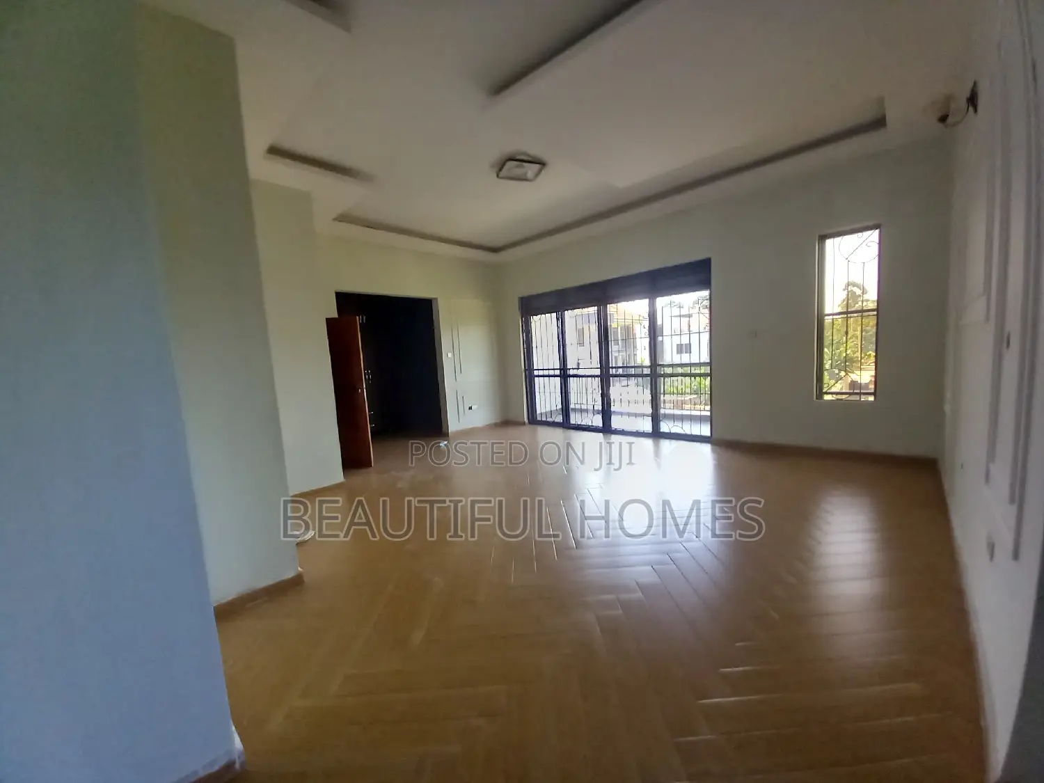 Furnished 6bdrm Mansion in Kisaasi Ministers, Nakawa for sale