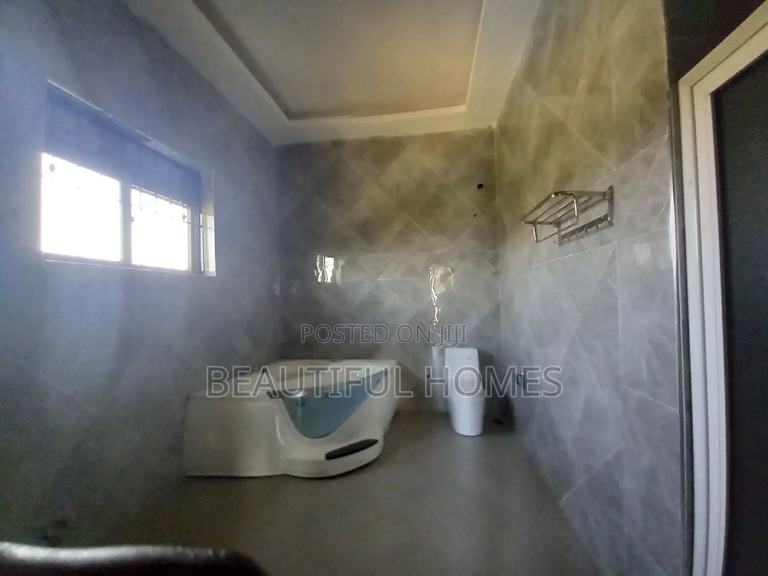 Furnished 6bdrm Mansion in Kisaasi Ministers, Nakawa for sale
