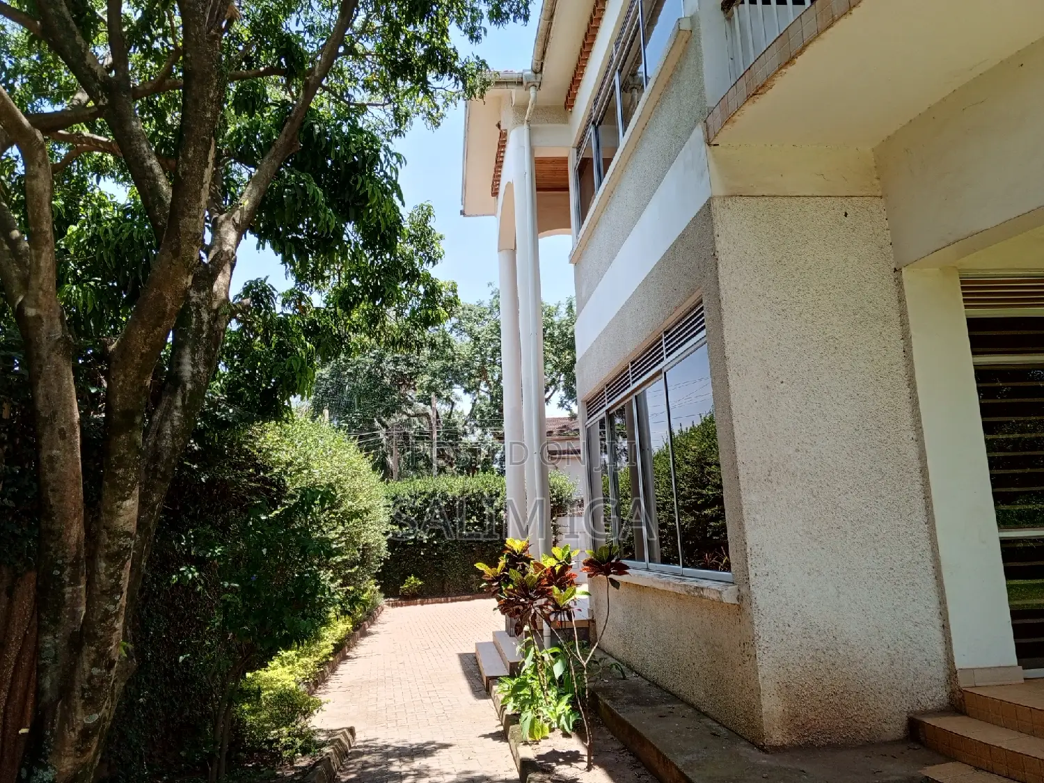 5bdrm Maisonette in Kololo Property, Central Division for rent