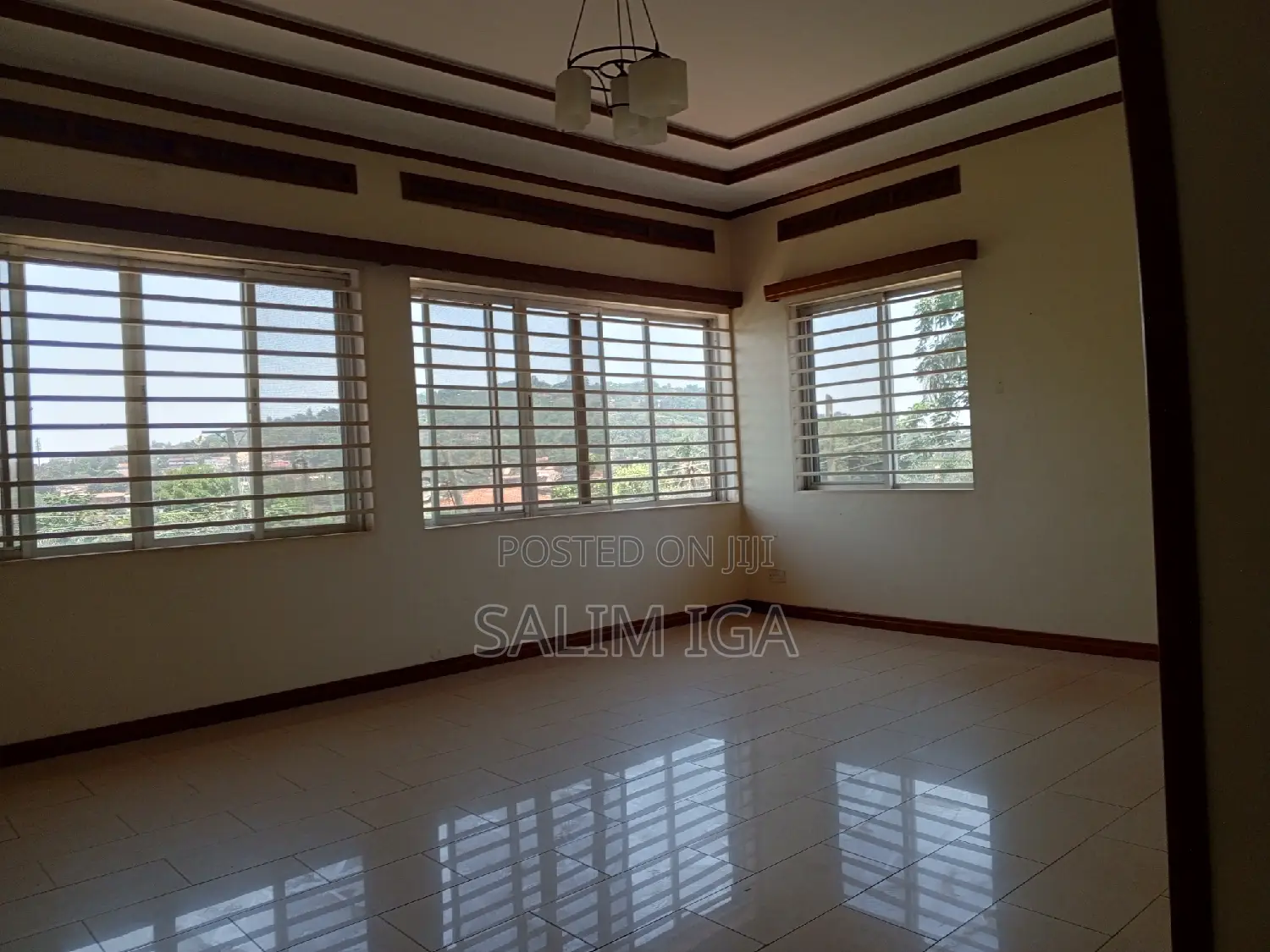 5bdrm Maisonette in Kololo Property, Central Division for rent