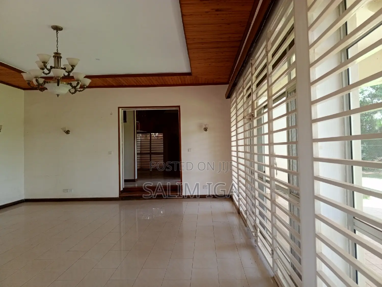 5bdrm Maisonette in Kololo Property, Central Division for rent