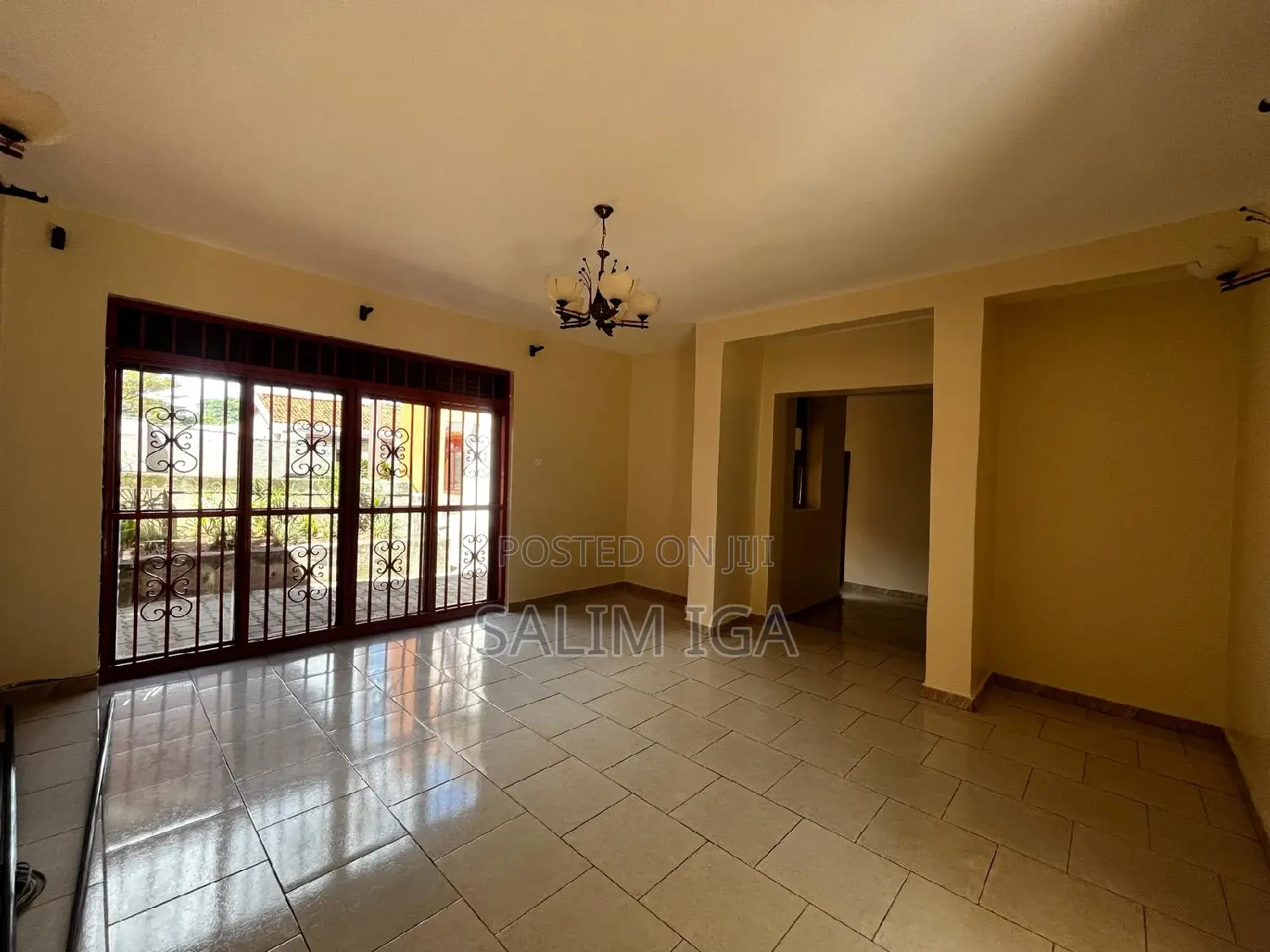 5bdrm Duplex in Kololo Property, Central Division for rent