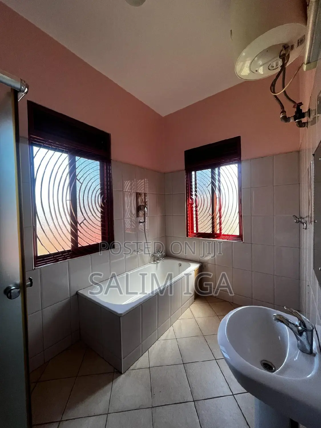 5bdrm Duplex in Kololo Property, Central Division for rent