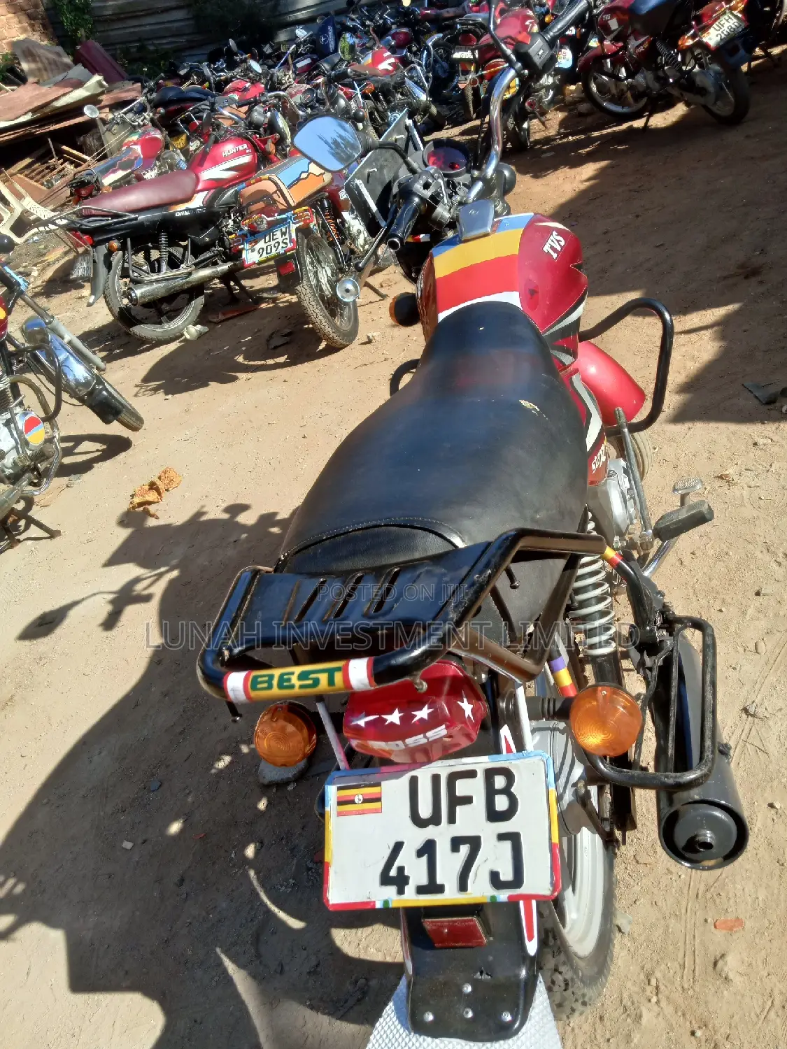 TVS HLX 125 2023 Red