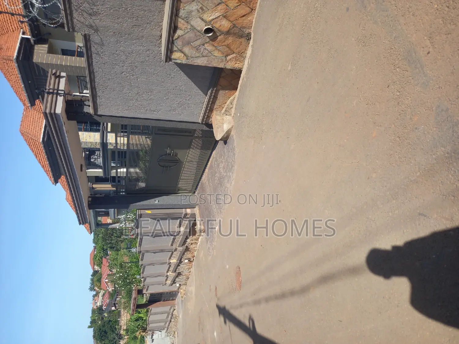 Furnished 6bdrm Mansion in Kisaas, Nakawa for sale