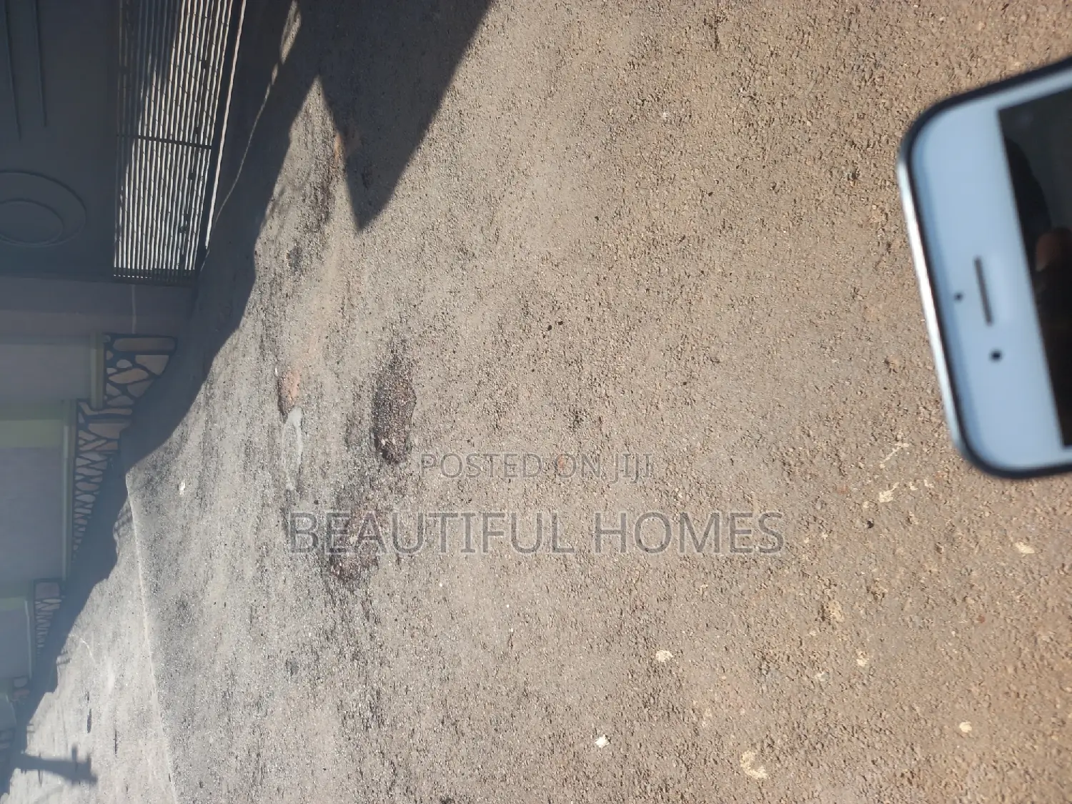 Furnished 6bdrm Duplex in Kisaasi, Central Division for sale