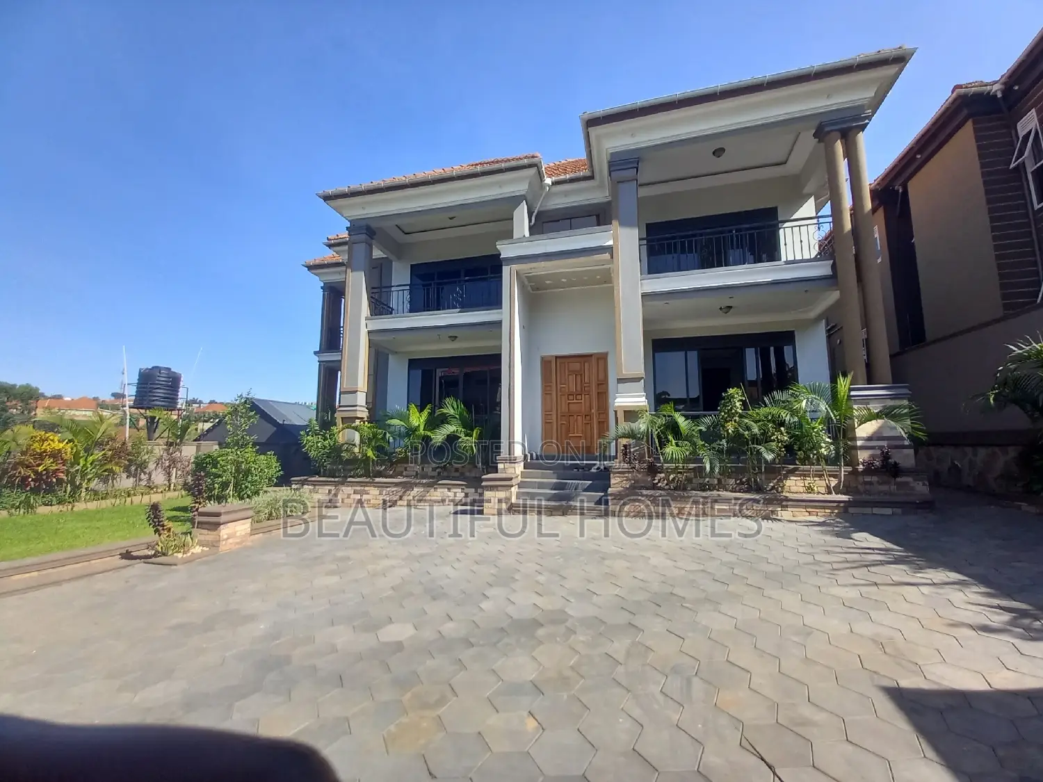 Furnished 6bdrm Duplex in Kisaasi, Central Division for sale