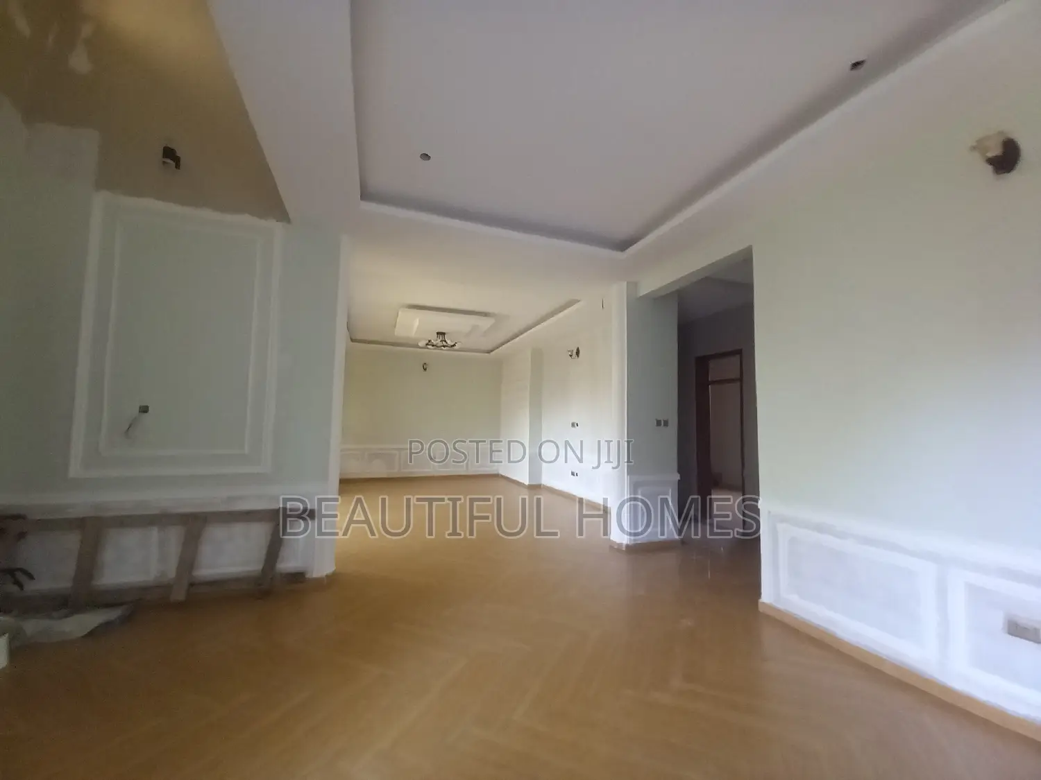 Furnished 6bdrm Duplex in Kisaasi, Central Division for sale