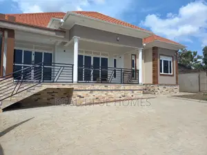Furnished 4bdrm House in Kira for sale