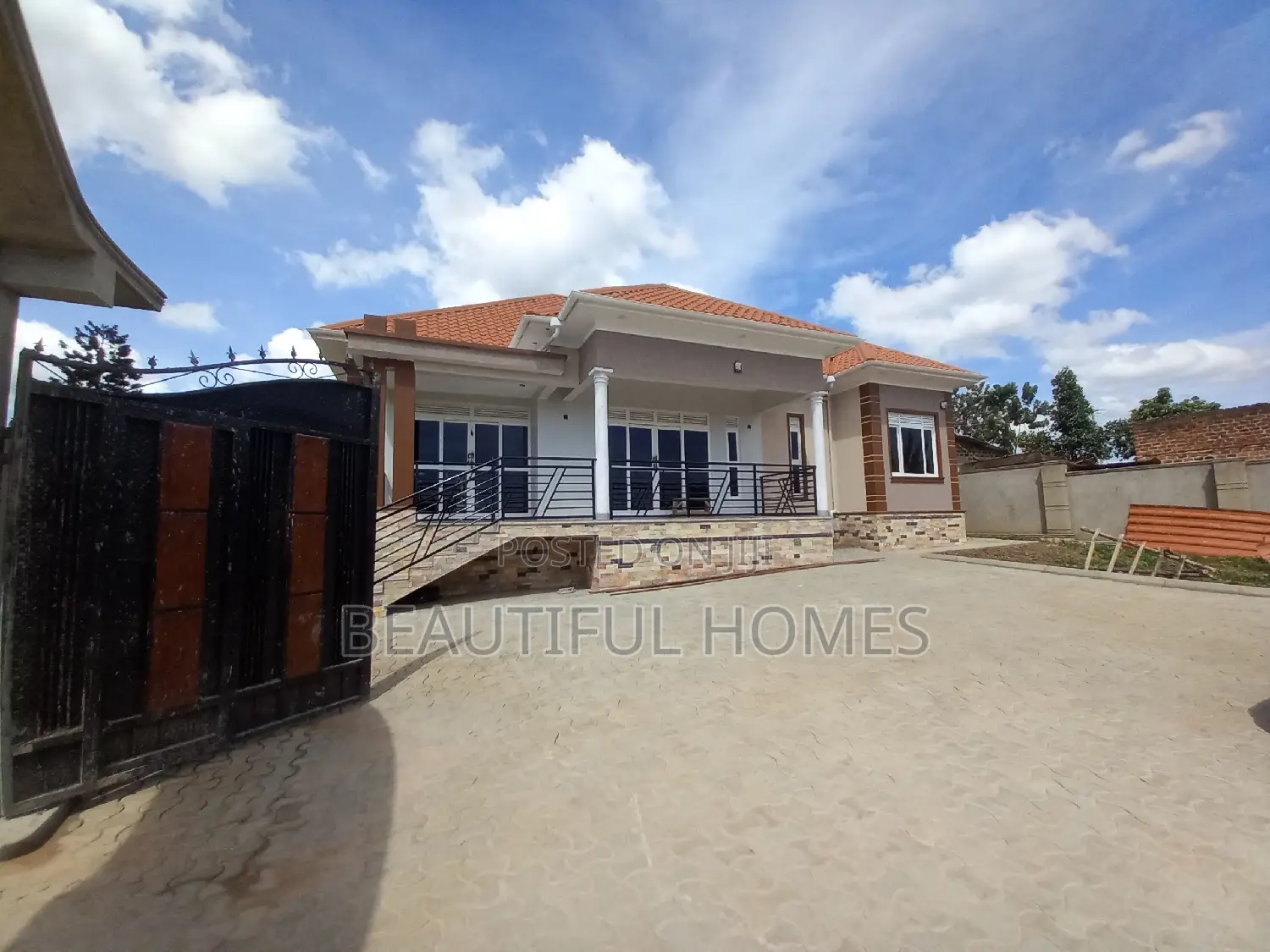Furnished 4bdrm House in Kira for sale