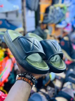 Men's Push in Slides Classy