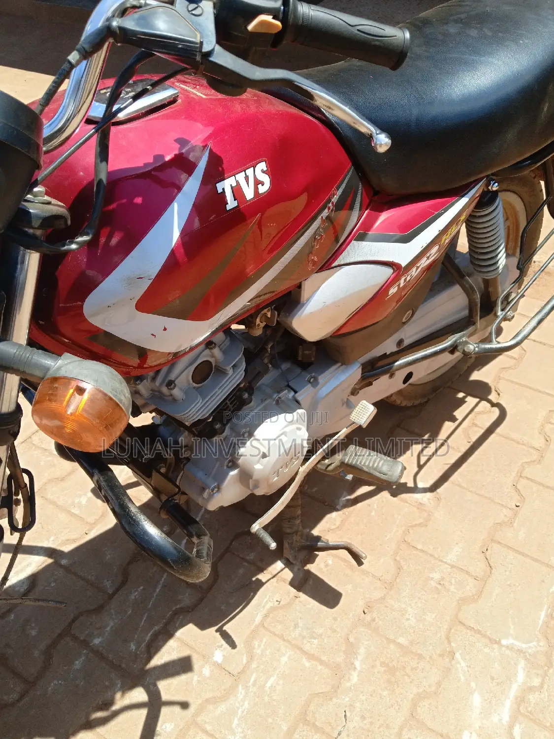 TVS HLX 125 2023 Red
