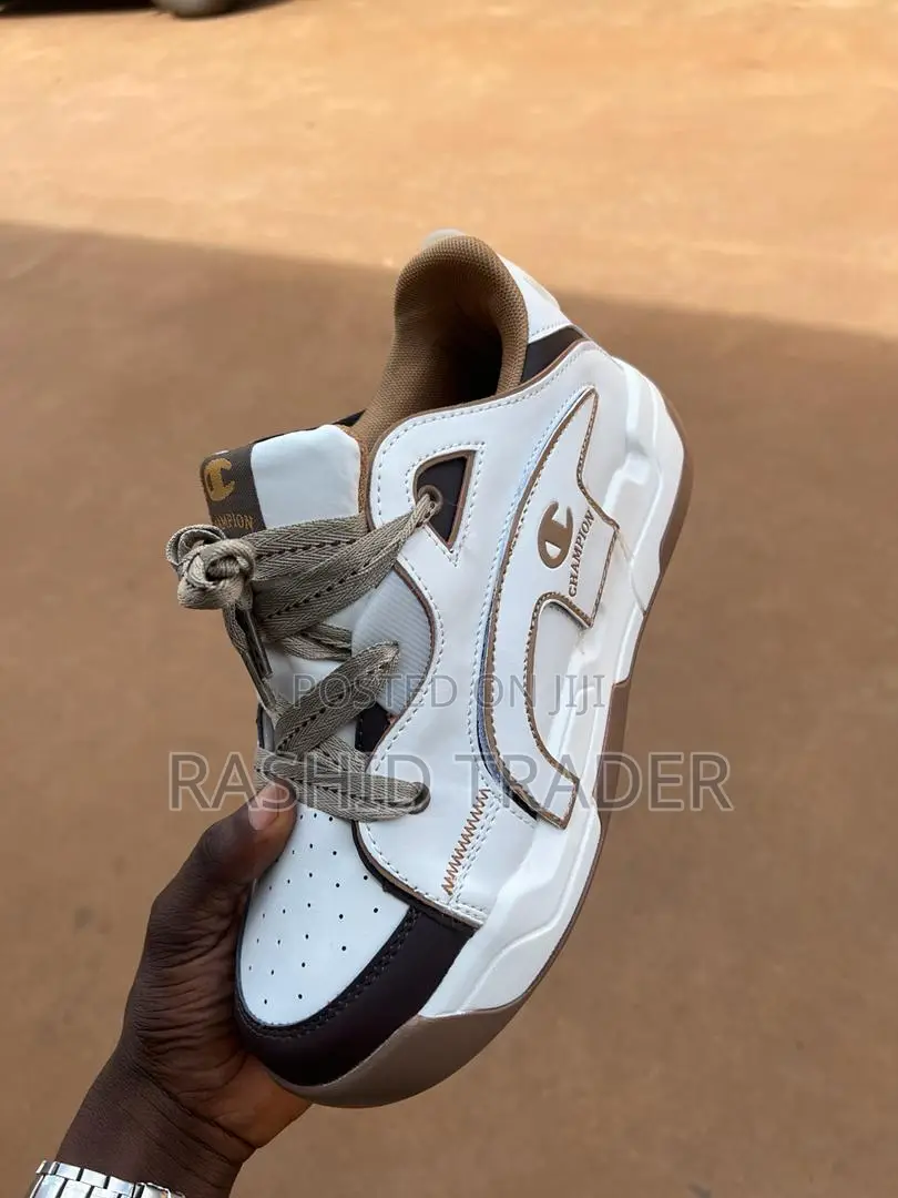 Champions Sneakers