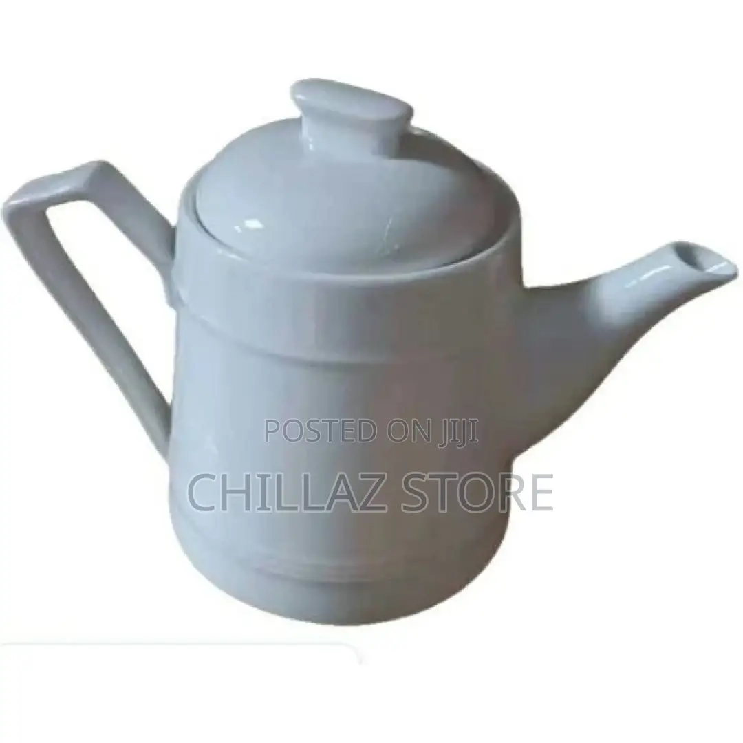Round Ceramic Teapot, 26 Ounces –