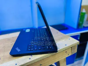 Photo - Laptop Lenovo Yoga 11e 8GB Intel Core I3 SSD 128GB