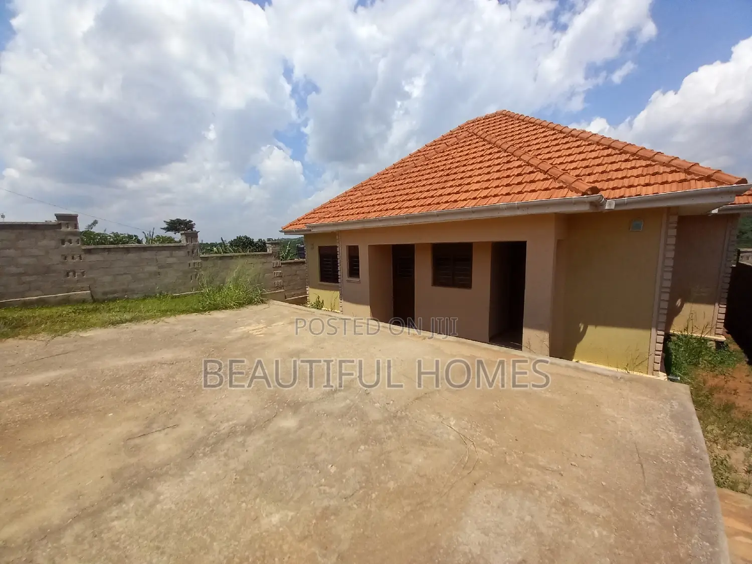 Furnished 4bdrm House in Kira for sale