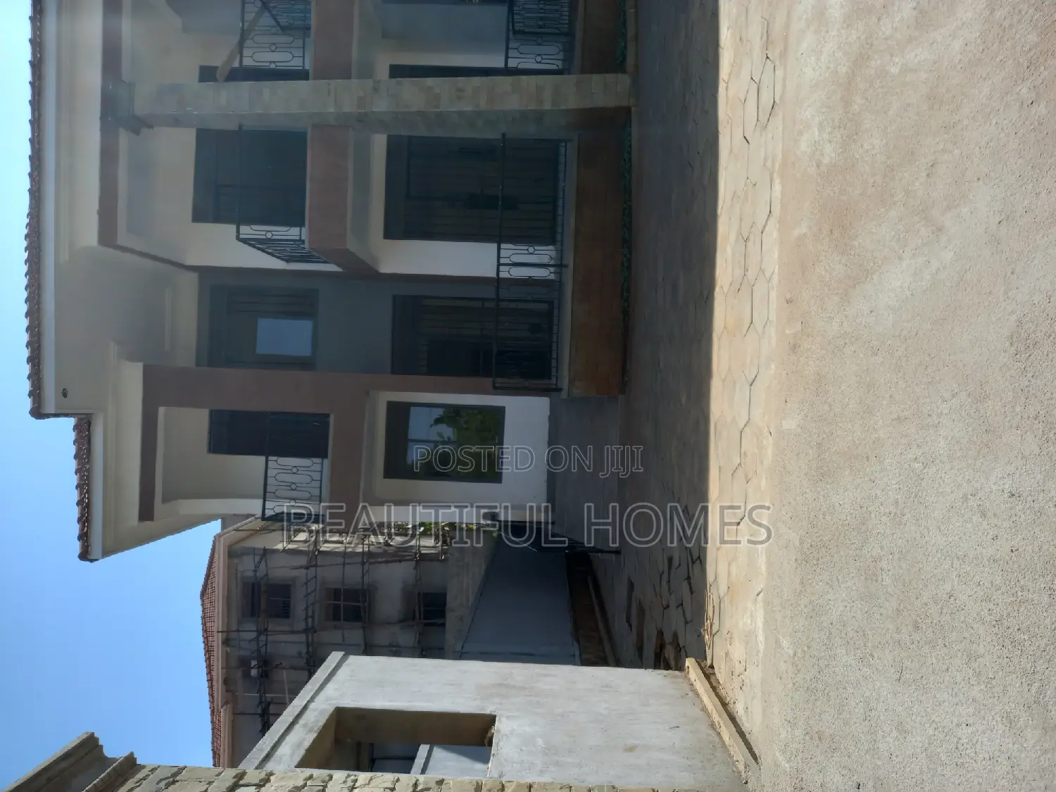 Furnished 5bdrm Duplex in Kira Mamerito Road for sale