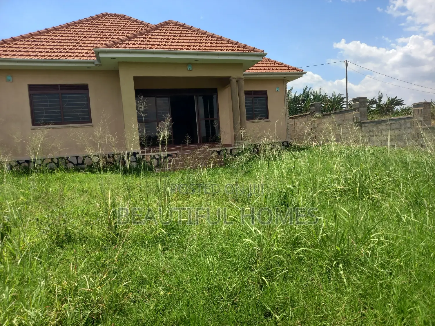 Furnished 4bdrm House in Kira for sale