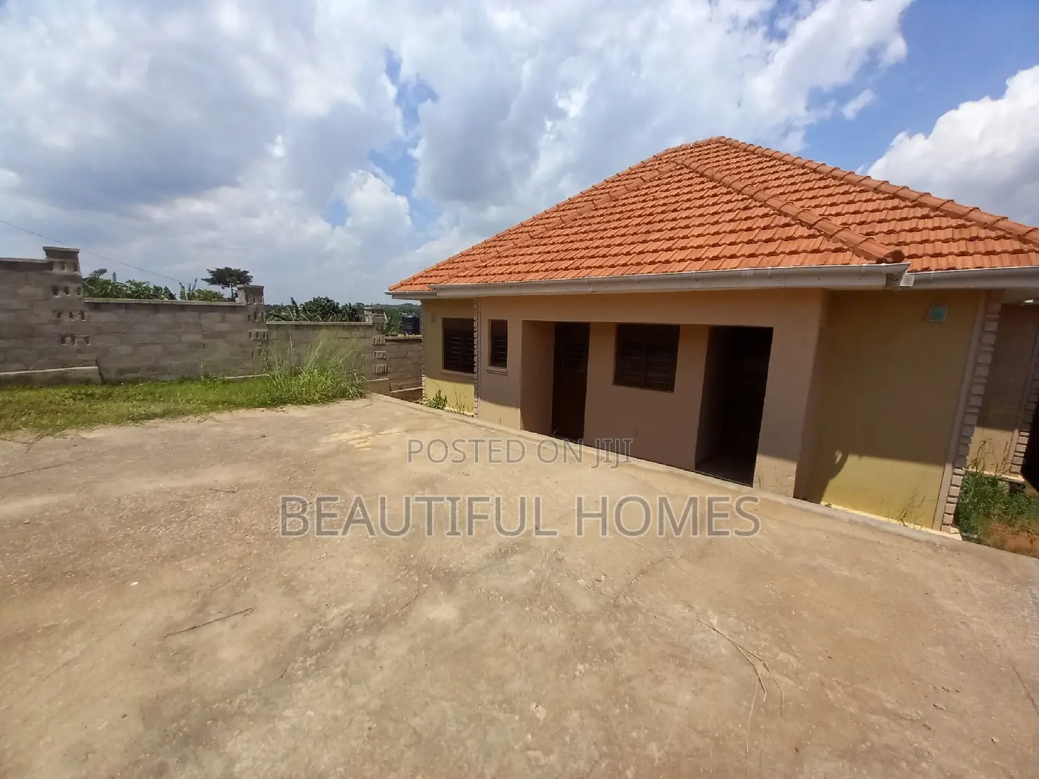 Furnished 4bdrm House in Kira for sale