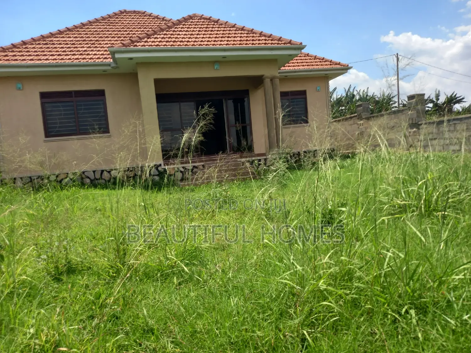 Furnished 4bdrm House in Kira for sale