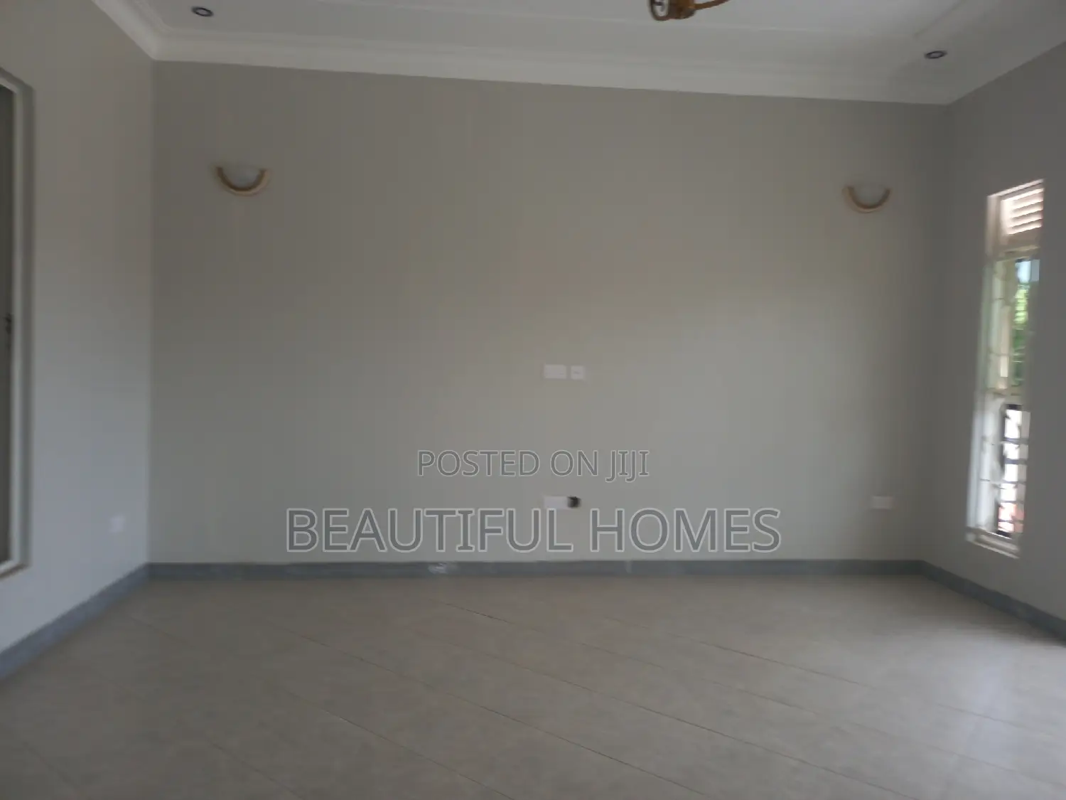 Furnished 4bdrm House in Kira for sale