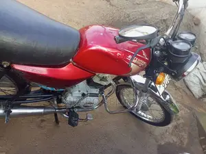 Bajaj Boxer 2019 Red