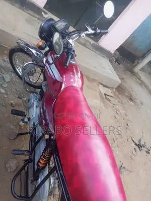 Bajaj Boxer 100 2022 Red