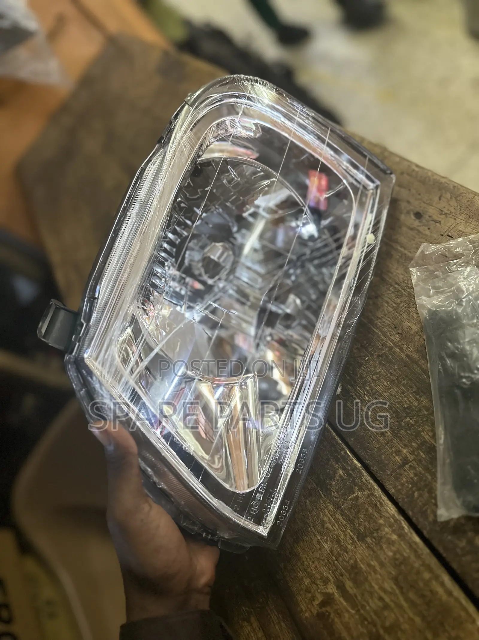 Mitsubishi L200 2001 - 2005 Headlight