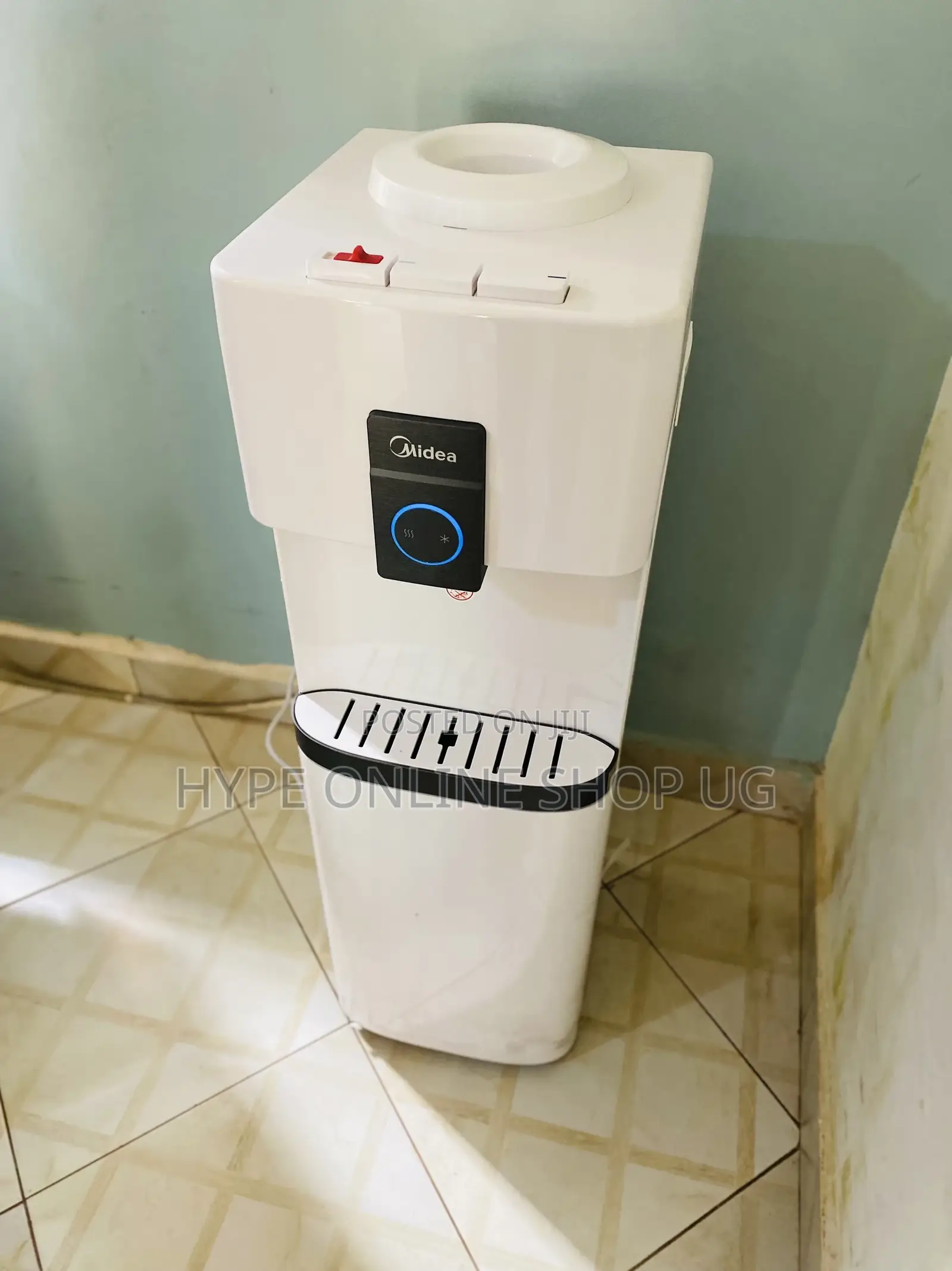 Water Dispenser With Afridge .Kampala