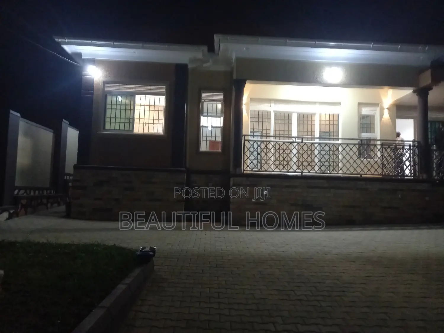Furnished 4bdrm House in Kira for sale