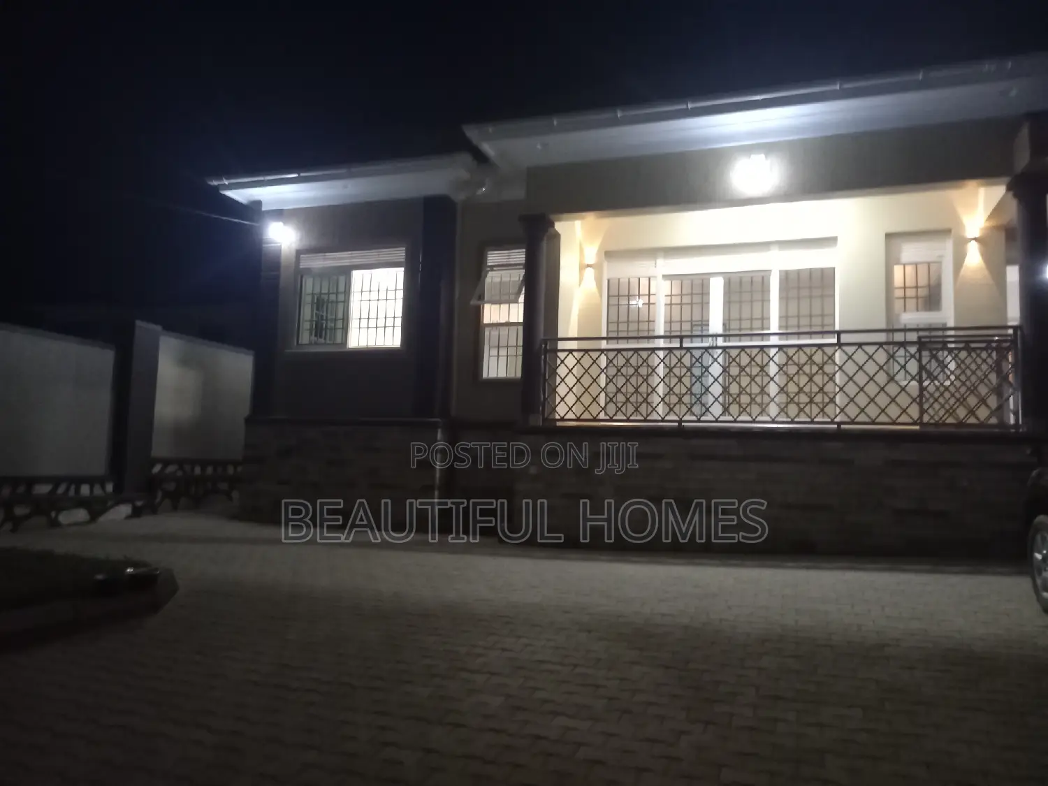 Furnished 4bdrm House in Kira for sale