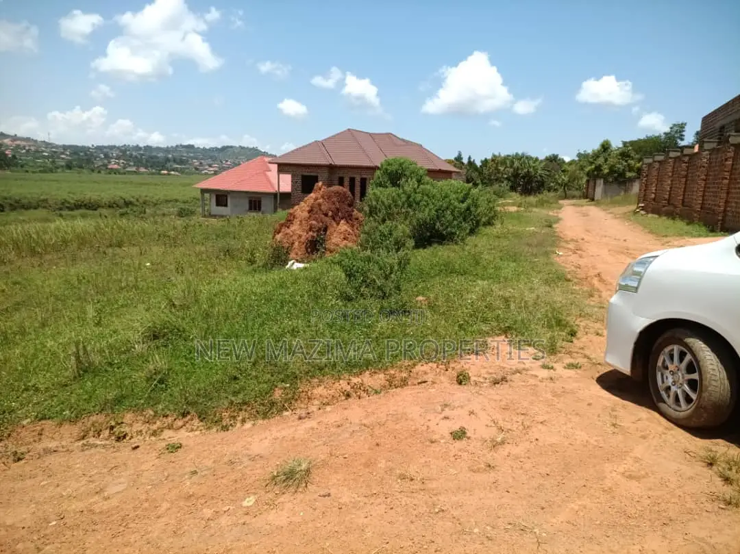 Ntebe Rd Kitende Ssisa With Private Titled Plot on Sale