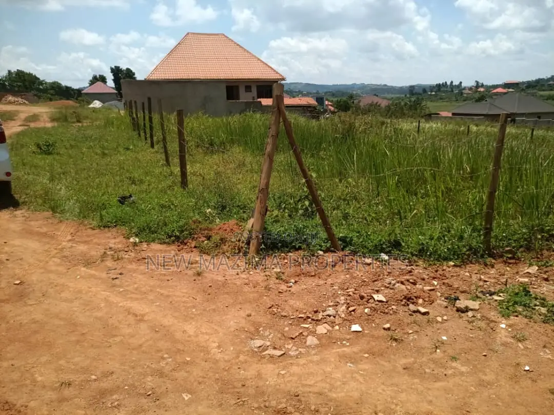 Ntebe Rd Kitende Ssisa With Private Titled Plot on Sale