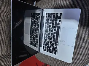 Laptop Apple MacBook 2012 4GB Intel Core I5 SSD 256GB