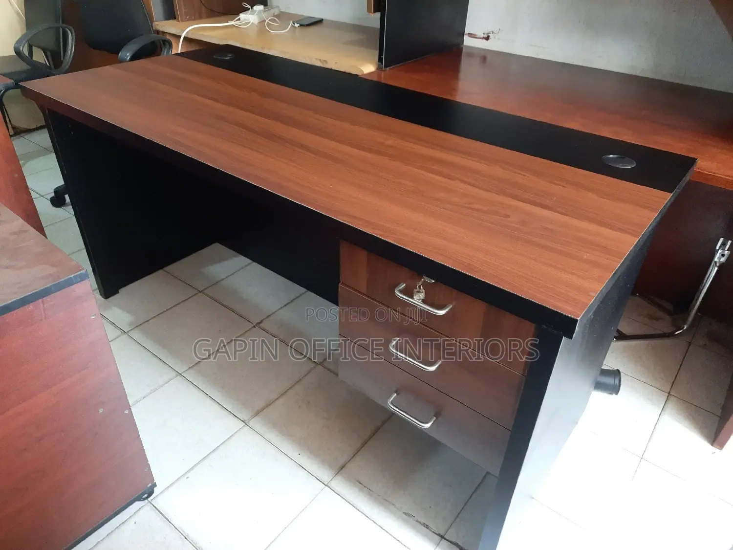 Exexecutive Office Table With L Drawer