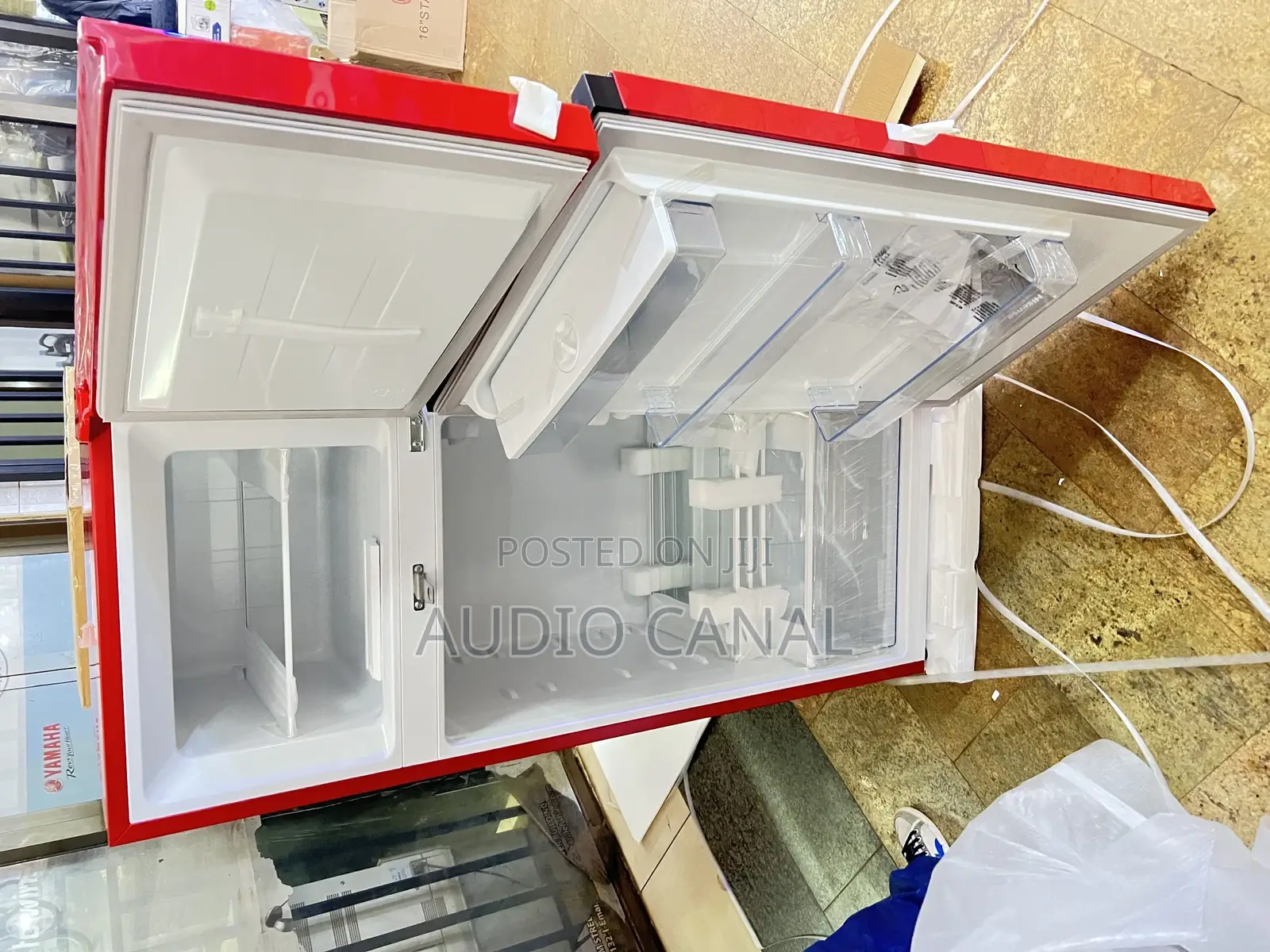 Hisense 270ltrs With Water Dispenser
