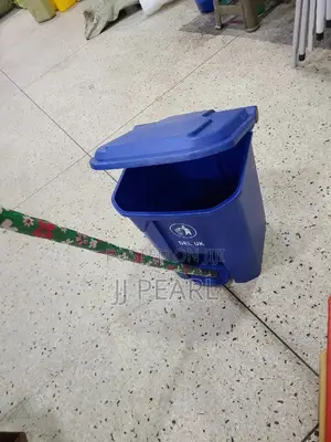 Plastic Pedal Dustbin
