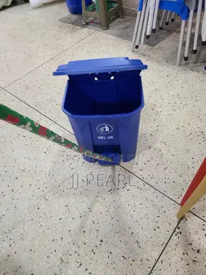Plastic Pedal Dustbin