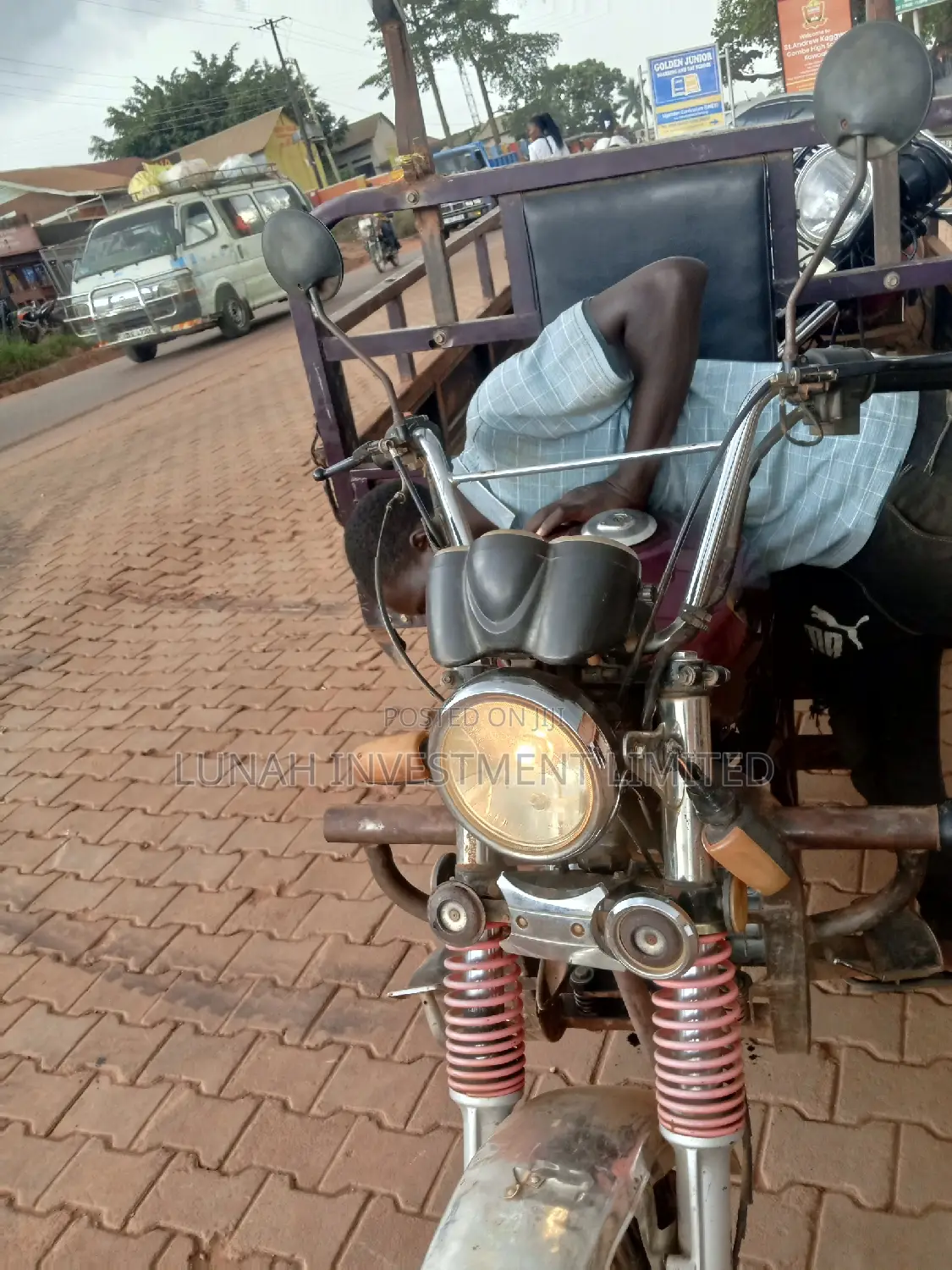Tricycle 2022 Red