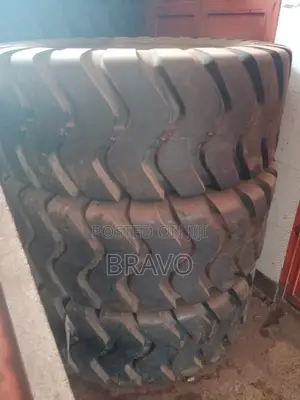 26.5-25 Cougar Tyres for Tractor.