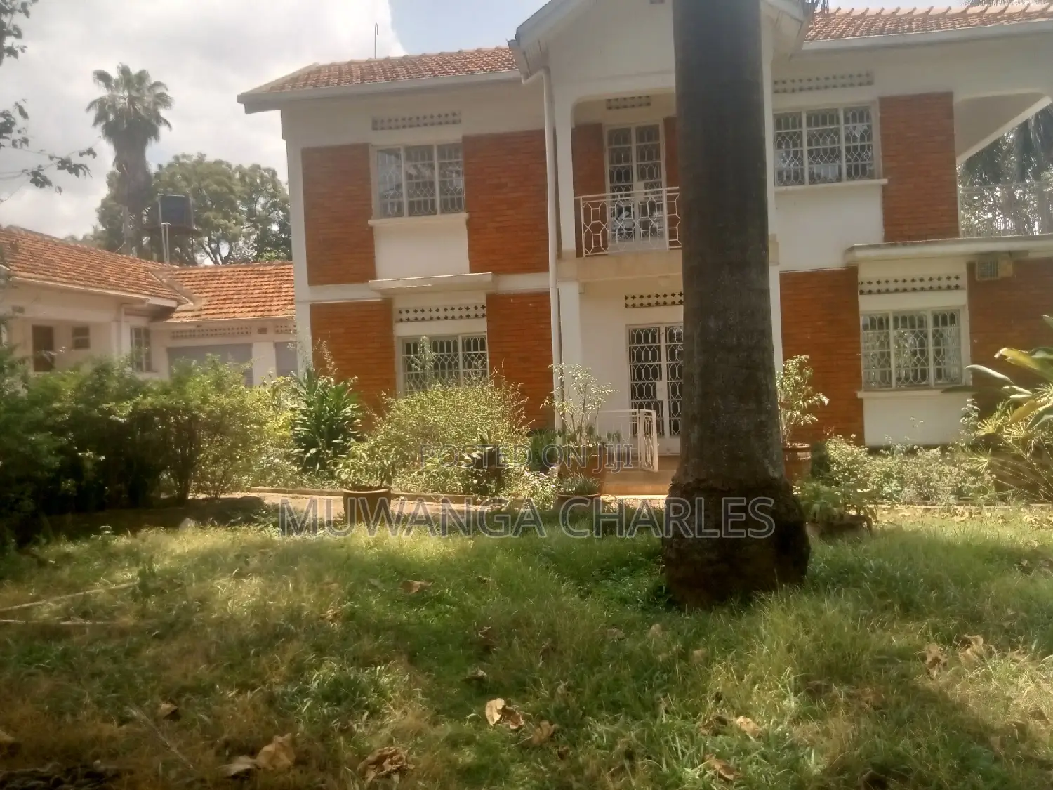 5bdrm Duplex in Fs Properties Ltd, Central Division for sale