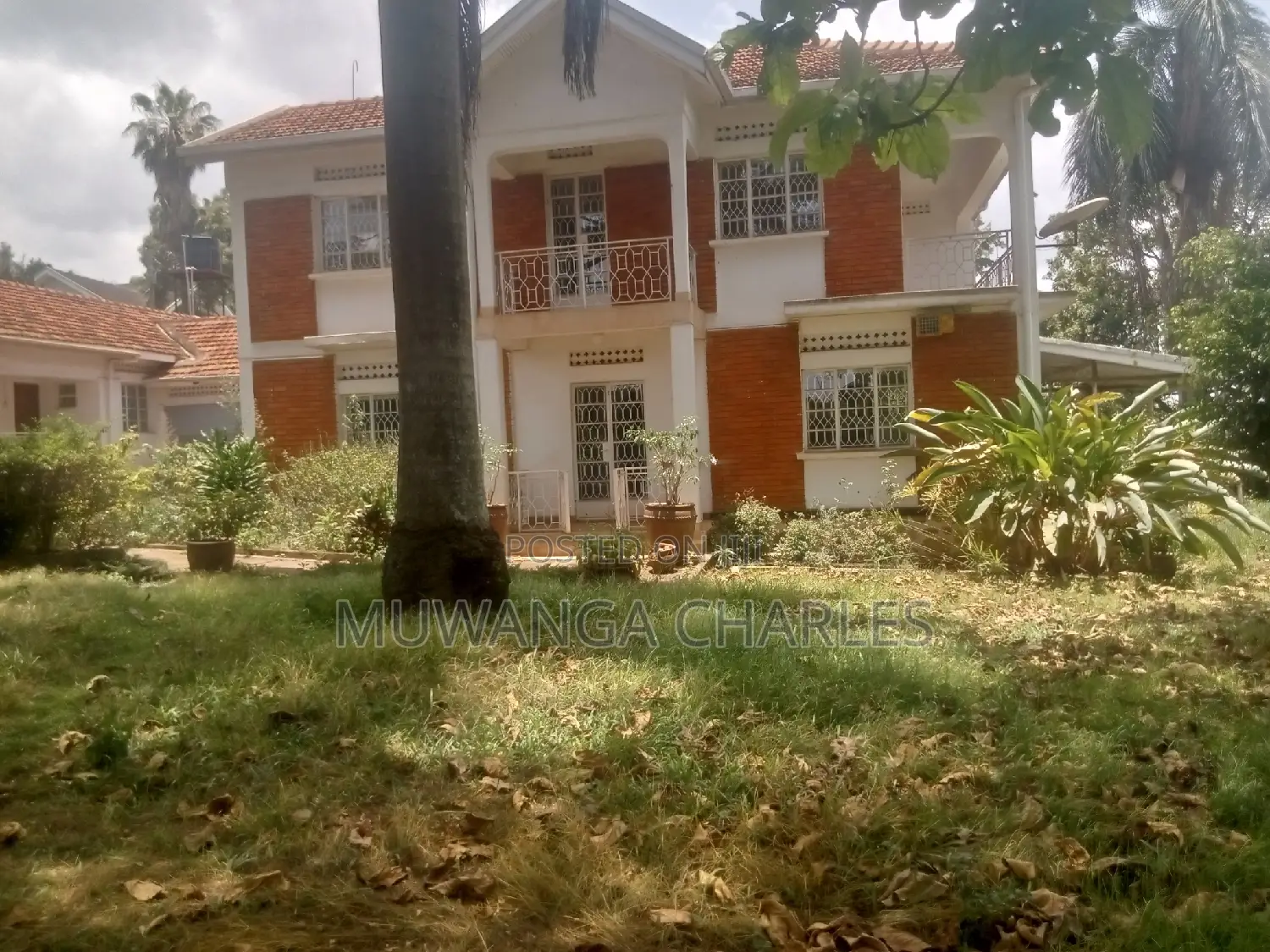 5bdrm Duplex in Fs Properties Ltd, Central Division for sale