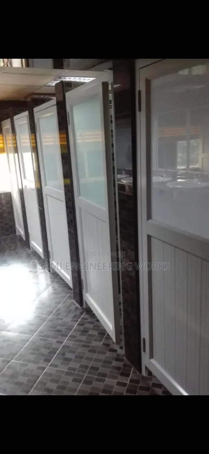 Bathroom Doors Hotel Africana