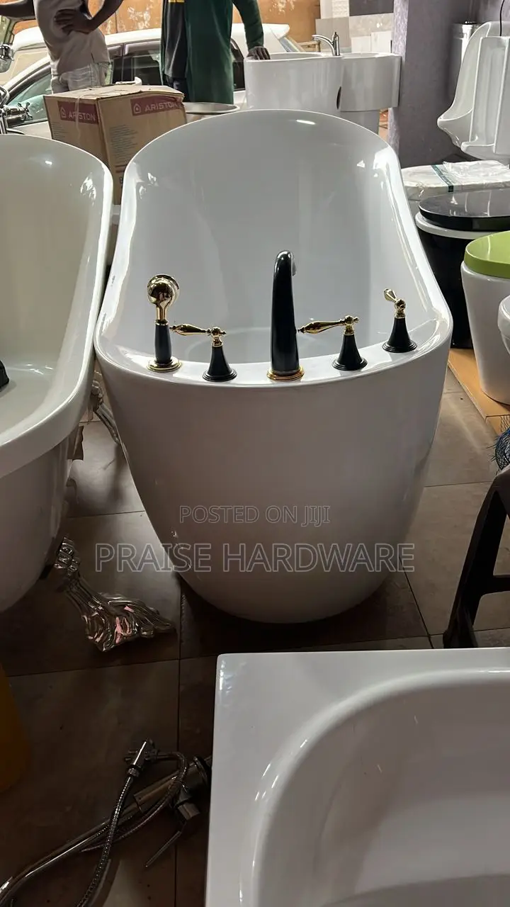 Ceramic Acrylic Stand Alone Bathtub